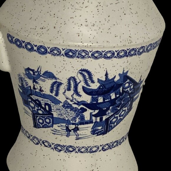 VTG McCoy Nelson Blue Willow USA Grecian beige speckled blue design pitcher - Picture 2 of 11